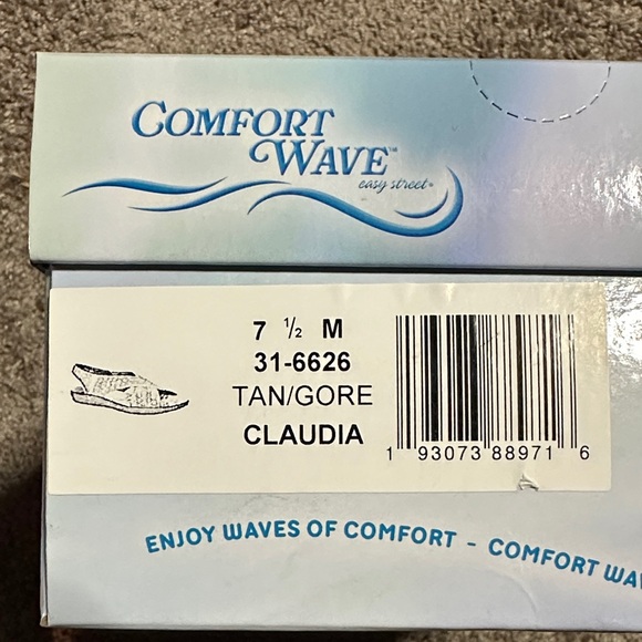 Easy Street Tan Sandals - Picture 4 of 4